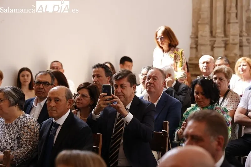 Graduación de alumnos y entrega de Alas de la Escuela de Pilotos Adventia en el Colegio Fonseca