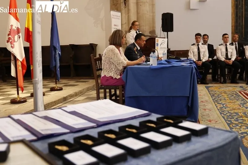 Graduación de alumnos y entrega de Alas de la Escuela de Pilotos Adventia en el Colegio Fonseca