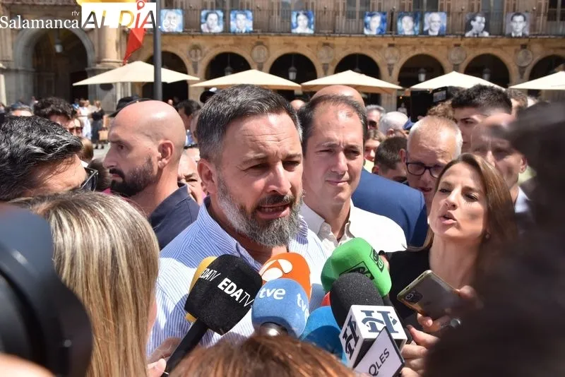 Foto 4 - Santiago Abascal, contundente en Salamanca: "Estamos a pocos d&iacute;as de poder echar de la Moncloa a quien est&aacute; gobernando contra el pueblo"