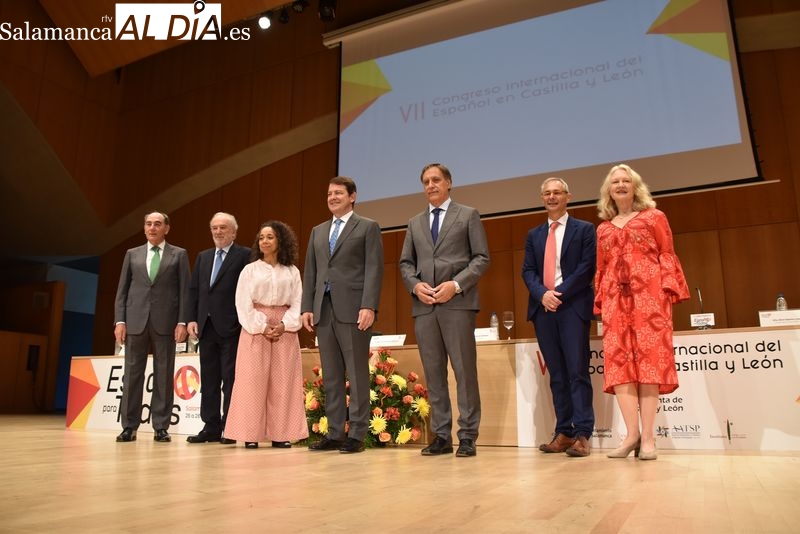 Comienza el VII Congreso Internacional del Español con gran afluencia de público  