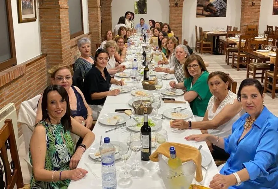 Foto 3 - Ascensi&oacute;n Benito Vallejo recibe un homenaje sorpresa por su jubilaci&oacute;n
