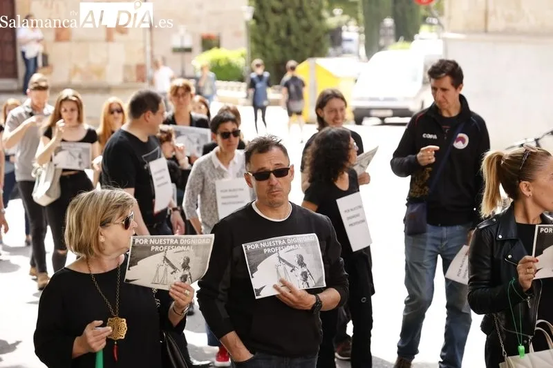Manifestación de profesionales de Justicia de Salamanca en la plaza de Colón. Foto de David Sañudo