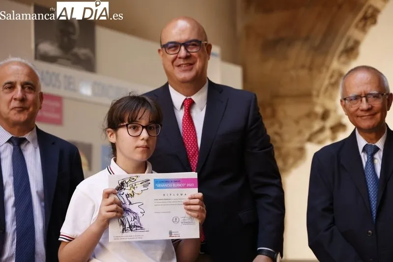 Entrega de los premios del XXI Concurso de Dibujo 'Venancio Blanco' en el Patio de la Salina. Foto de David Sañudo