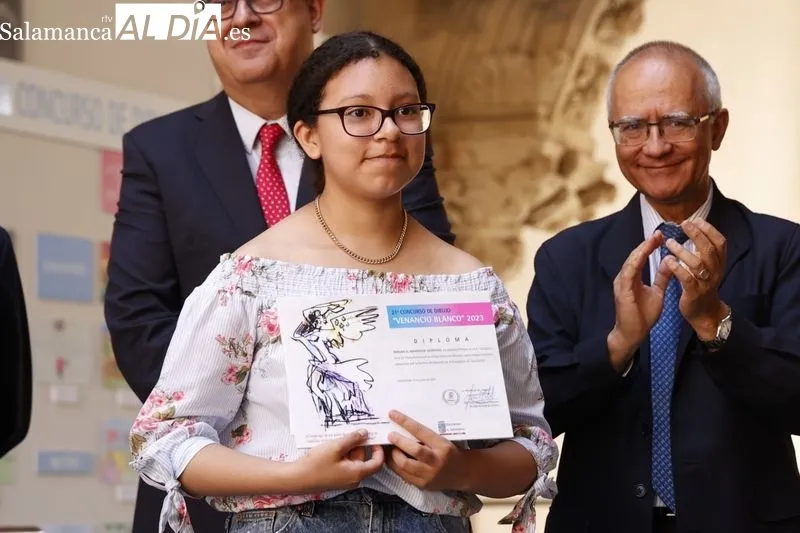 Entrega de los premios del XXI Concurso de Dibujo 'Venancio Blanco' en el Patio de la Salina. Foto de David Sañudo
