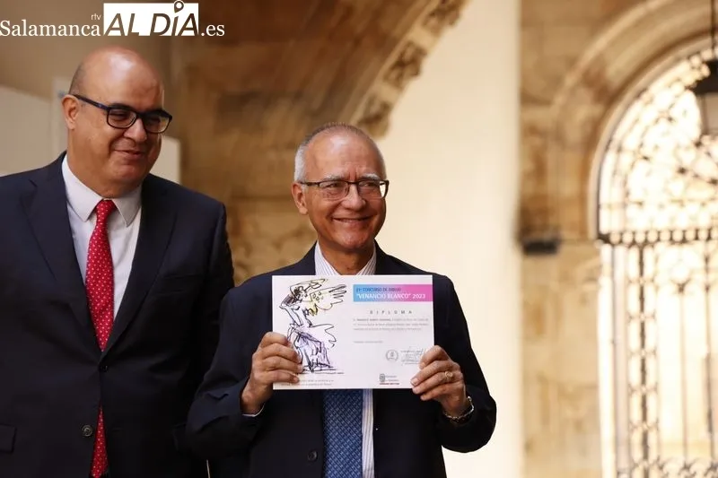 Entrega de los premios del XXI Concurso de Dibujo 'Venancio Blanco' en el Patio de la Salina. Foto de David Sañudo