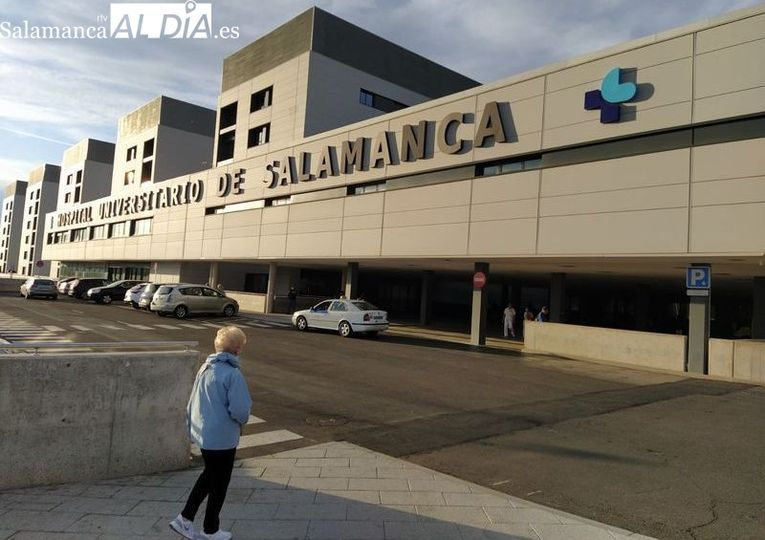 Dos personas trasladas al Hospital de Salamanca tras una colisión entre dos turismos en la ciudad