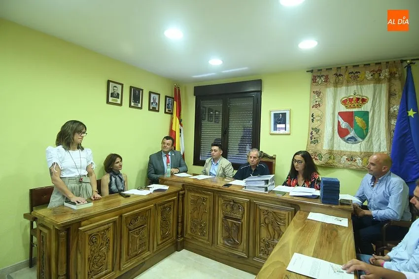 toma posesion paco cañamero alcalde la fuente de San Esteban