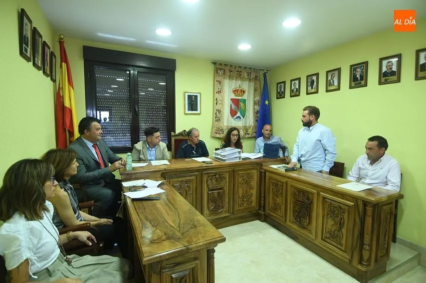 toma posesion paco cañamero alcalde la fuente de San Esteban
