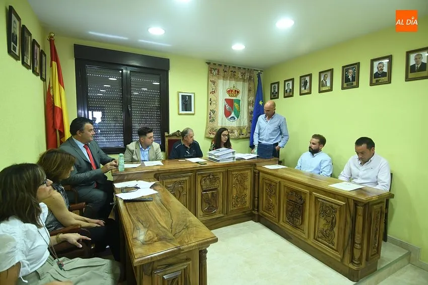 toma posesion paco cañamero alcalde la fuente de San Esteban