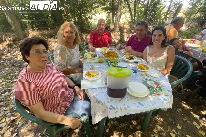 Santiago de la Puebla despide sus fiestas con una paellada
