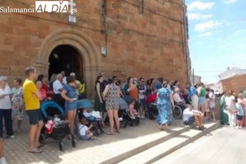 Villoruela ha honrado este domingo al Cristo de la Esperanza y la Virgen del Carmen