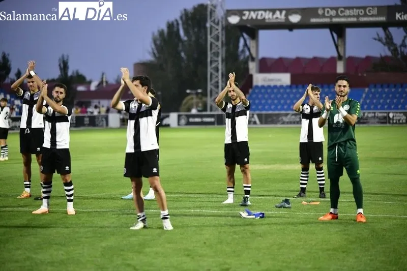 Foto 13 - Unionistas cae goleado en su primer test de pretemporada ante el Alcorc&oacute;n (0-5)