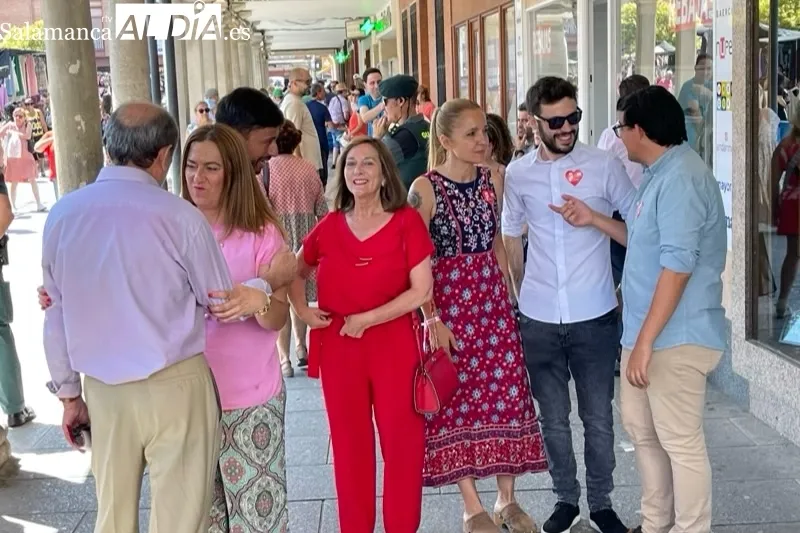 Virginia Barcones visitaba este jueves el mercado semanal en Peñaranda