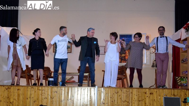 Fuentelera Teatro reaparece con energía y un masivo apoyo de los lumbralenses