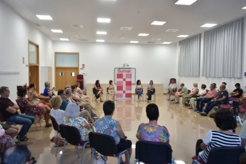 'Precariedad laboral y salud mental', charla con los simpatizantes de SUMAR en Salamanca