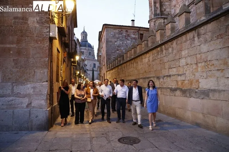 Foto 8 - Garc&iacute;a Carbayo: "No vamos a desaprovechar la oportunidad, tenemos que acompa&ntilde;ar a S&aacute;nchez a la puerta de salida y empujarle"