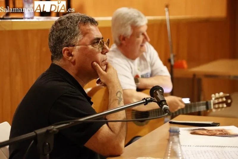 Foto 13 - Emotivo recital po&eacute;tico de Juan Carlos L&oacute;pez Pinto con canciones de Roberto Araujo