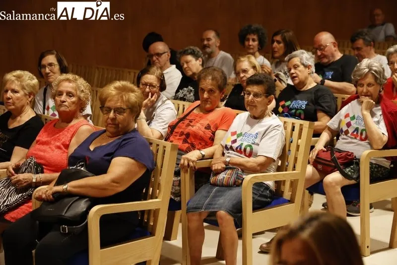 Foto 5 - Emotivo recital po&eacute;tico de Juan Carlos L&oacute;pez Pinto con canciones de Roberto Araujo
