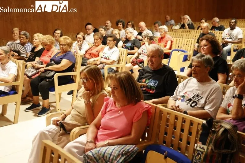 Foto 4 - Emotivo recital po&eacute;tico de Juan Carlos L&oacute;pez Pinto con canciones de Roberto Araujo