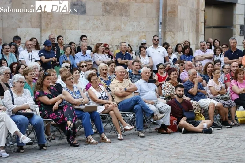 Foto 16 - EduLogic fascina al p&uacute;blico con su &lsquo;Cucurruc&uacute; paloma (y la pelirroja &iquest;qu&eacute;?)'