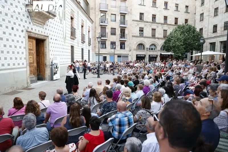 Foto 5 - EduLogic fascina al p&uacute;blico con su &lsquo;Cucurruc&uacute; paloma (y la pelirroja &iquest;qu&eacute;?)'