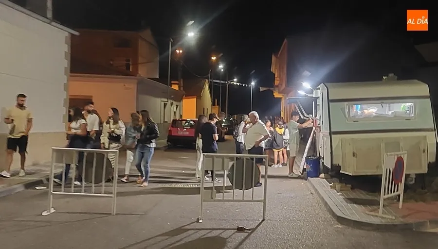 Foto 2 - El Barrio Nuevo, epicentro festivo en la noche sabatina de la mano de Seven
