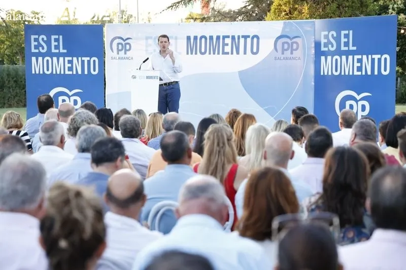Acto de los responsables del PP provincial y regional con alcaldes y concejales de la comarca de Salamanca. Fotos: David Sañudo