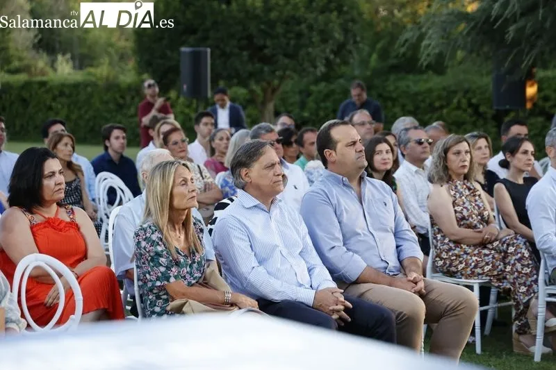 Acto de los responsables del PP provincial y regional con alcaldes y concejales de la comarca de Salamanca. Fotos: David Sañudo