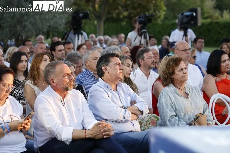 Acto de los responsables del PP provincial y regional con alcaldes y concejales de la comarca de Salamanca. Fotos: David Sañudo