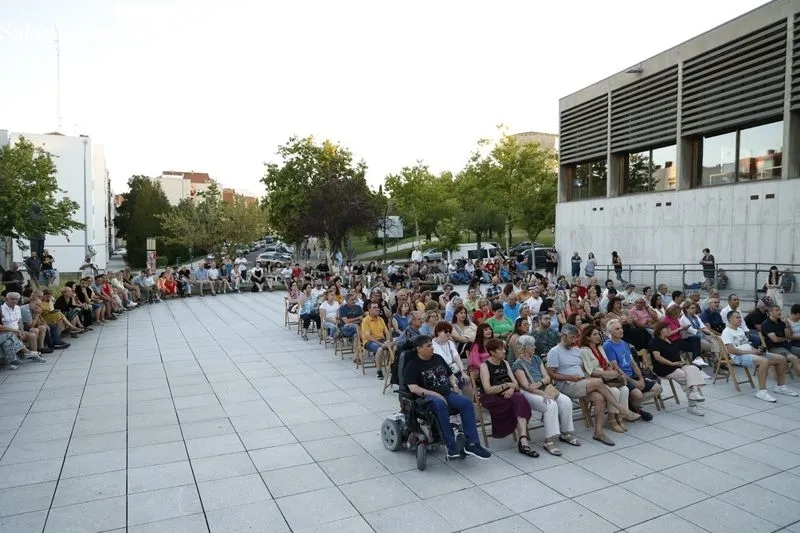 Concierto de Tonky Blues Band en la plaza de la Torrente Ballester. Fotos: David Sañudo