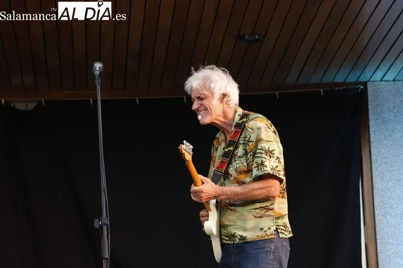 Concierto de Tonky Blues Band en la plaza de la Torrente Ballester. Fotos: David Sañudo