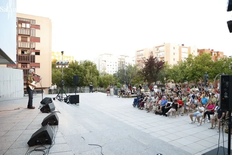 Concierto de Tonky Blues Band en la plaza de la Torrente Ballester. Fotos: David Sañudo