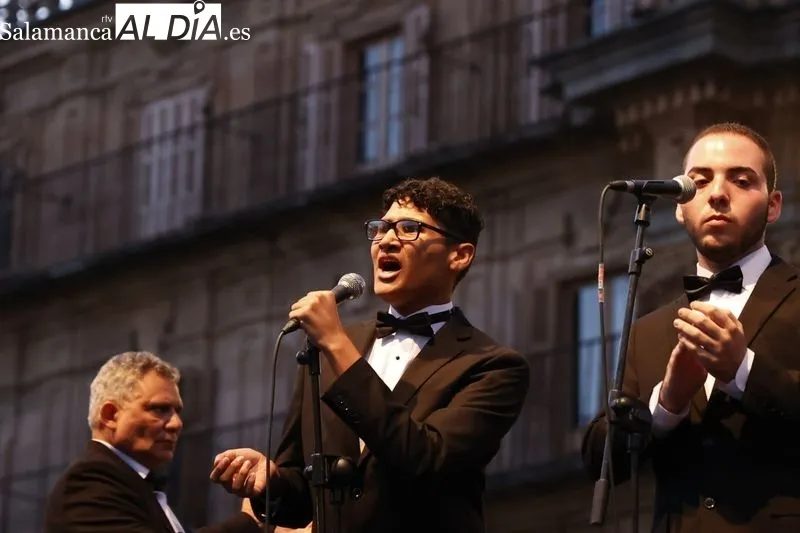 Concierto de la Banda Sinfónica Avanzada de la Escuela Especializada Libre de Música Antonio Paoli de Caguas, Puerto Rico, en la Plaza Mayor. Fotos: David Sañudo