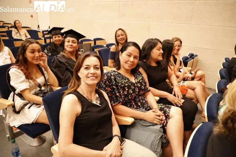Emocionante graduación de los alumnos del Máster en la UPSA | FOTOS: David Sañudo 