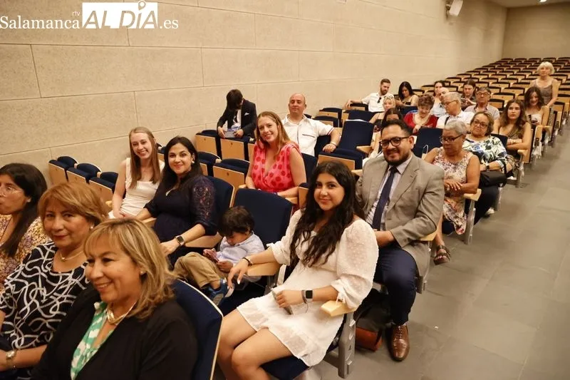Emocionante graduación de los alumnos del Máster en la UPSA | FOTOS: David Sañudo 