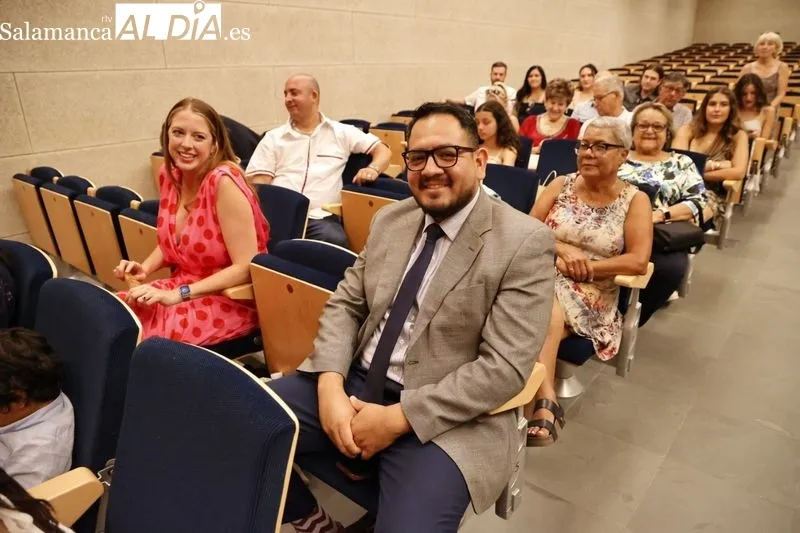 Emocionante graduación de los alumnos del Máster en la UPSA | FOTOS: David Sañudo 