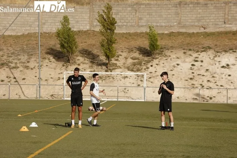 Primer entrenamiento de Unionistas de Salamanca en esta temporada 2023/24. Fotos: David Sañudo