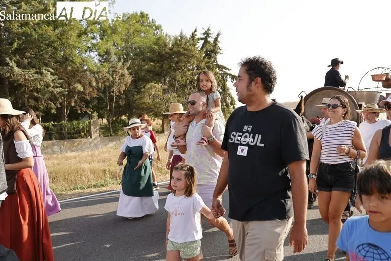 Desfile de recreadores napoleónicos en Arapiles. Fotos: David Sañudo