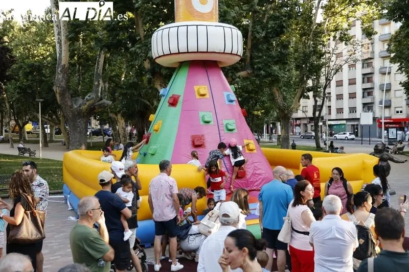 Celebración del Día Municipal de los Abuelos y Abuelas en La Alamedilla. Fotos: David Sañudo