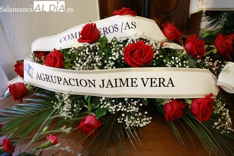 Foto 9 - C&aacute;lida despedida a Encarnaci&oacute;n P&eacute;rez en su capilla ardiente con numerosos rostros conocidos