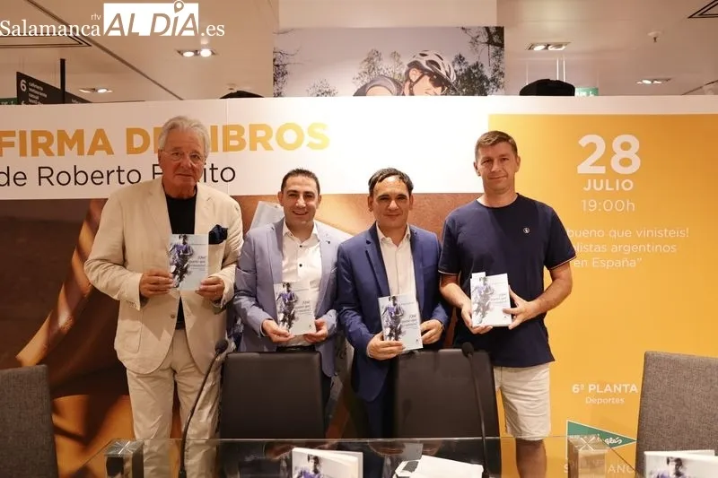 Foto 5 - El periodista Roberto Benito presenta su libro &lsquo;&iexcl;Qu&eacute; bueno que vinisteis!&rsquo; 