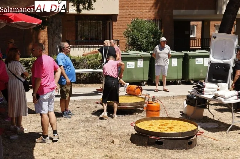 Foto 2 - Gran paella popular para terminar las fiestas de Santa Marta