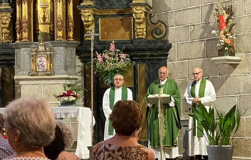 Mons. Baltazar Porras compartió el domingo pasado con los villaviejenses / FOTOS: DIÓCESIS DE CIUDAD RODRIGO 