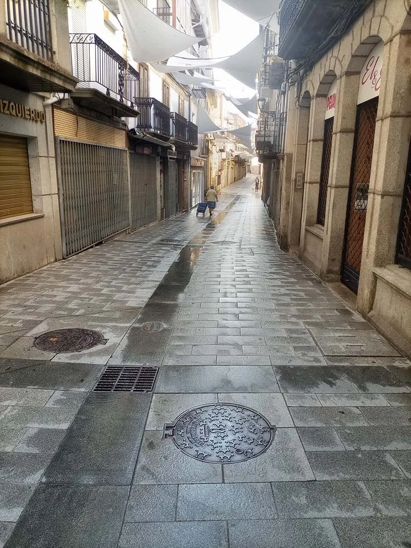 Foto 3 - B&eacute;jar pone en marcha un protocolo especial de limpieza