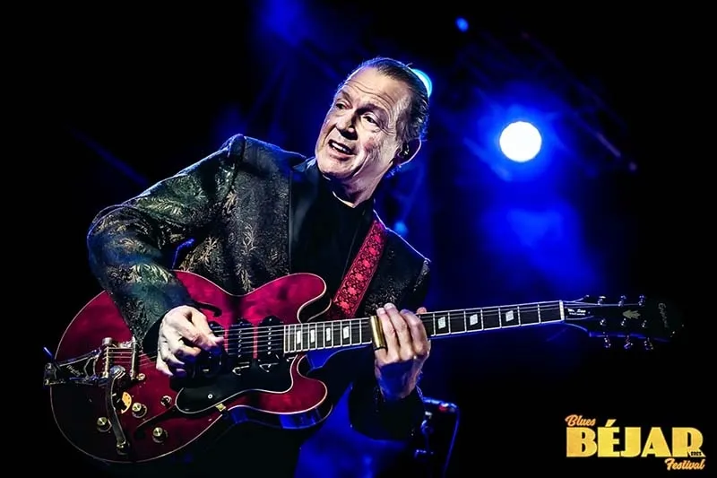 Foto 11 - Las guitarras m&aacute;s afiladas cierran el Festival Internacional de Blues de B&eacute;jar