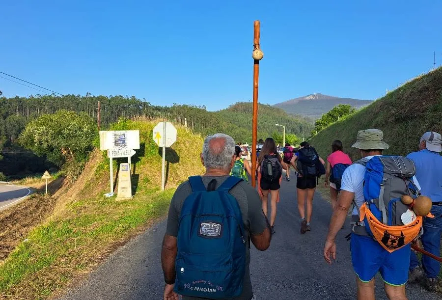 Foto 2 - Los mirobrigenses fans del Camino de Santiago realizan un tramo m&aacute;s de la ruta del Norte 