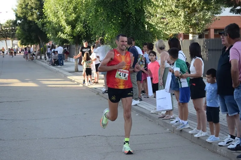 Villoruela ha celebrado su XV Carrera Popular