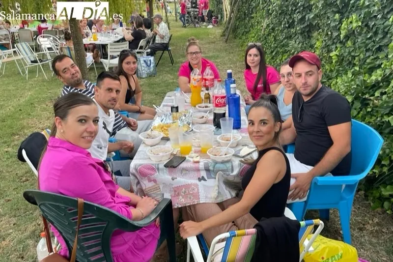 Villoruela despedía este lunes sus fiestas con una merienda popular