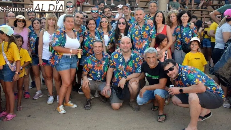 Foto 2 - Las Pe&ntilde;as abren las Fiestas de Santiago de Sobradillo protagonizando el preg&oacute;n y el chupinazo