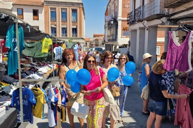 El PP de Peñaranda visitaba el mercado semanal